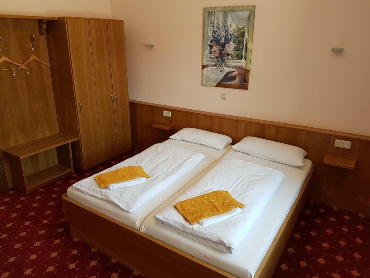 Hotel - Restaurant Sophienaue Άιζεναχ Εξωτερικό φωτογραφία