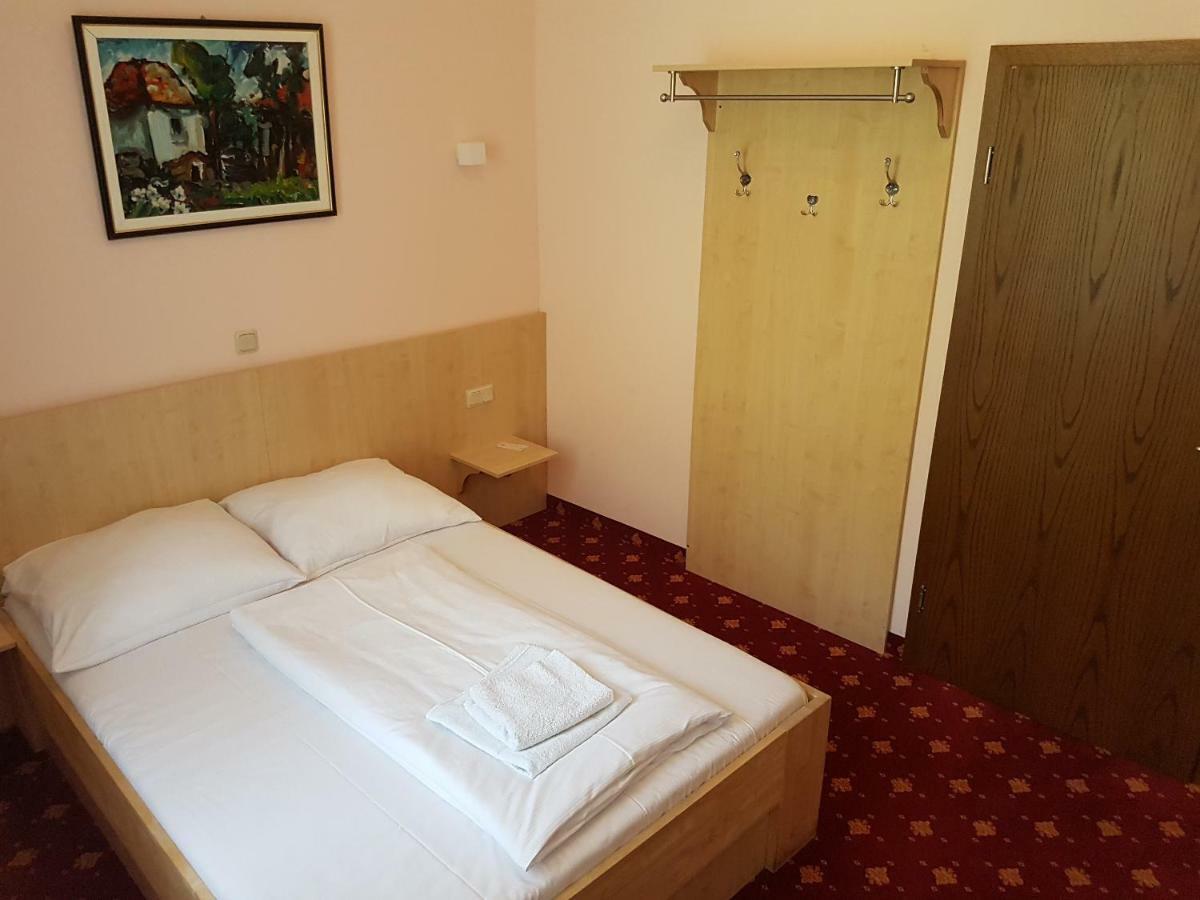 Hotel - Restaurant Sophienaue Άιζεναχ Εξωτερικό φωτογραφία